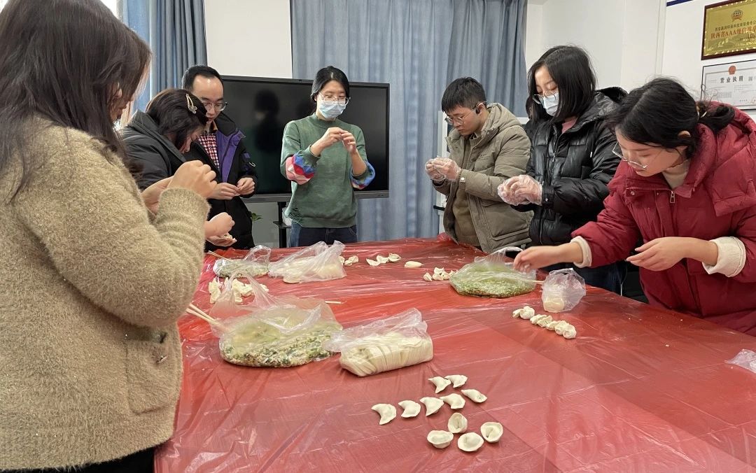 贏潤集團 | 迎冬至，包餃子，共繪溫馨畫卷！